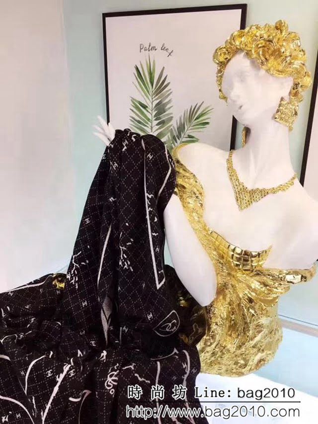 CHANEL香奈兒專櫃 經典格紋le boy chanel羊毛羊絨圍巾 LLWJ6729